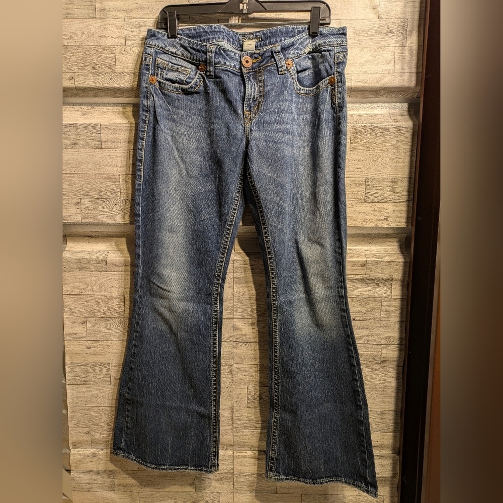 Silver Jeans Women's Medium Blue Flared Jeans W32 L31